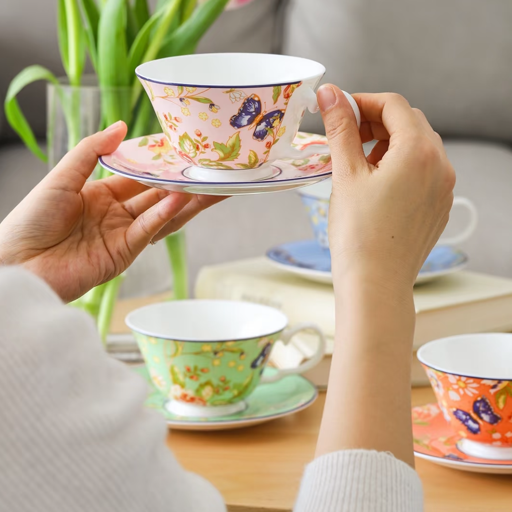 Cottage Garden Windsor Tea Cup & Saucer Sets of 4 – Aynsley