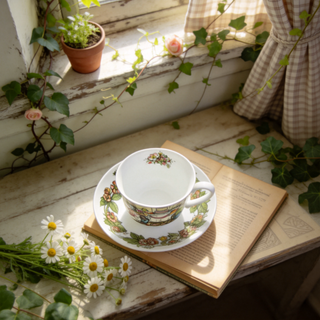 Brambly Hedge Manor Feast Tea Cup & Saucer - Berry Harvest Celebration